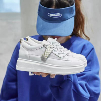 00商品邦赛鞋业聚爱旗舰店配送至卖家承担运费物流销量6件评价3评分